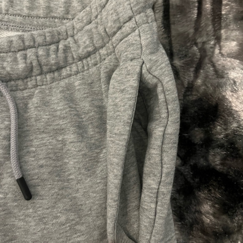 Nike Joggers - Picture 8 of 10